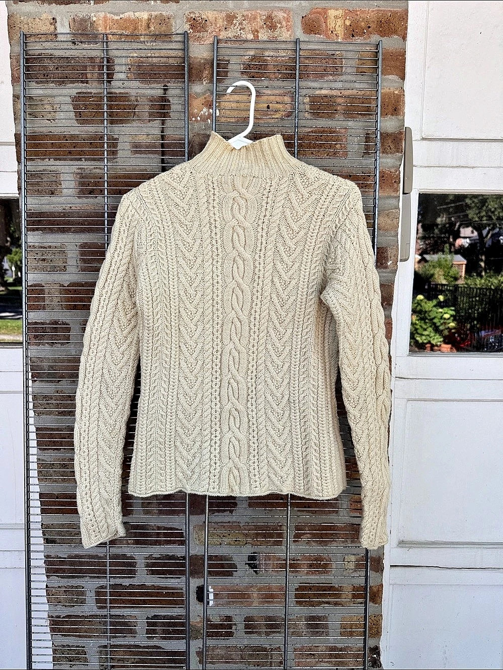 Cable Knit wool fisherman Crewneck Sweater in Cream Like New